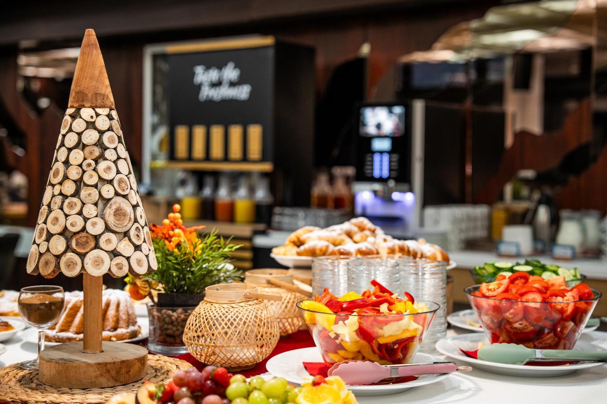 Hotel Adamantino Лугачовице Экстерьер фото