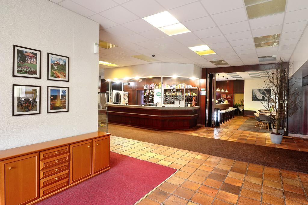 Hotel Adamantino Лугачовице Экстерьер фото